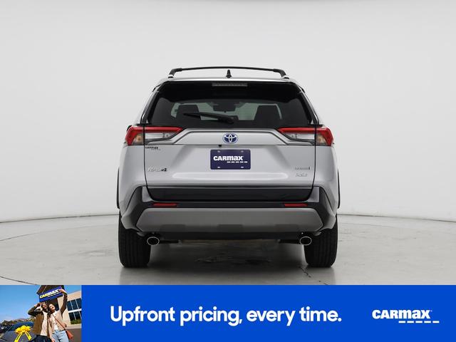 Photo of 2021 Silver Toyota RAV4 Hybrid
