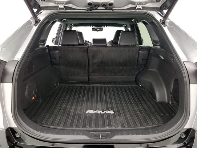Photo of 2021 Silver Toyota RAV4 Hybrid
