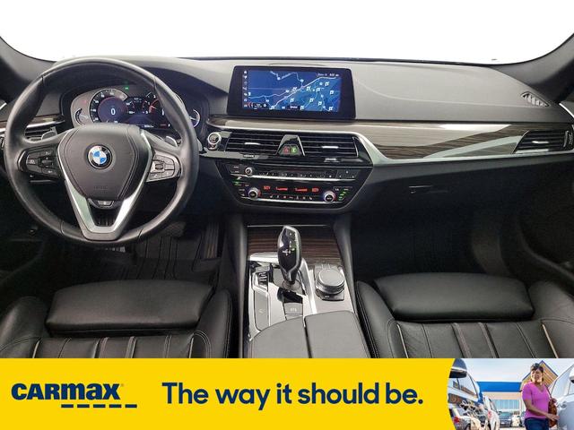 Photo of 2018 Blue BMW 530