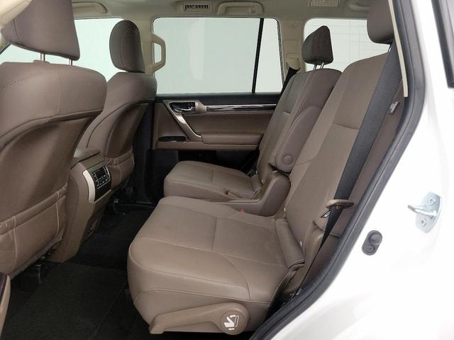 Photo of 2021 White Lexus GX 460