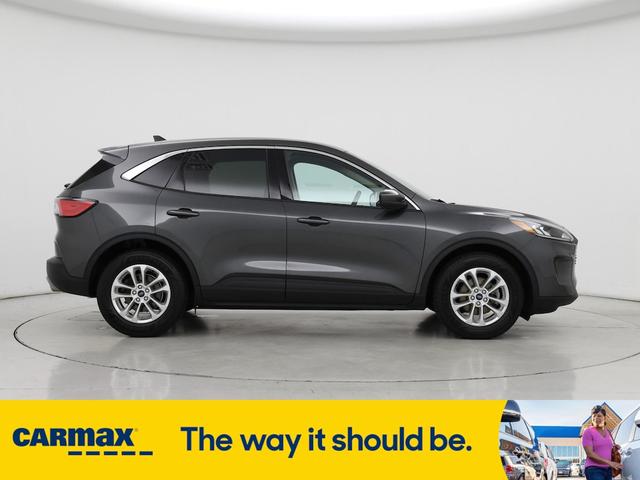 Photo of 2020 Gray Ford Escape