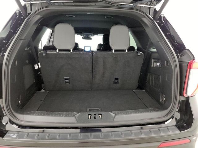 Photo of 2022 Black Ford Explorer