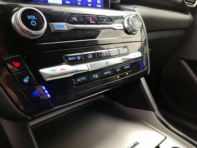 Photo of 2022 Black Ford Explorer