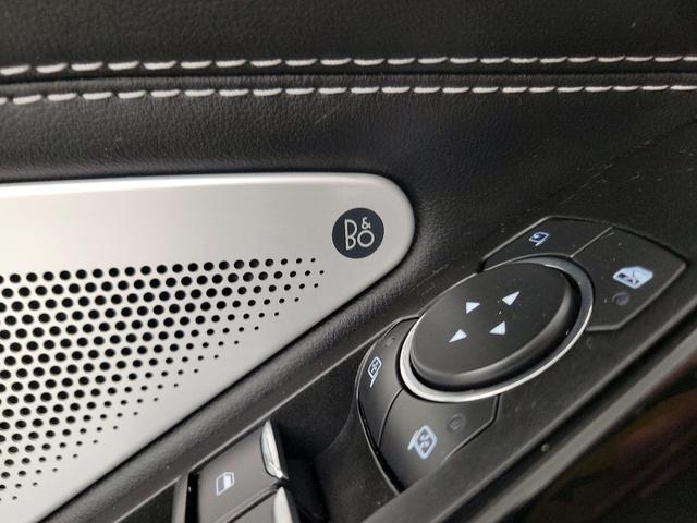 Photo of 2022 Black Ford Explorer