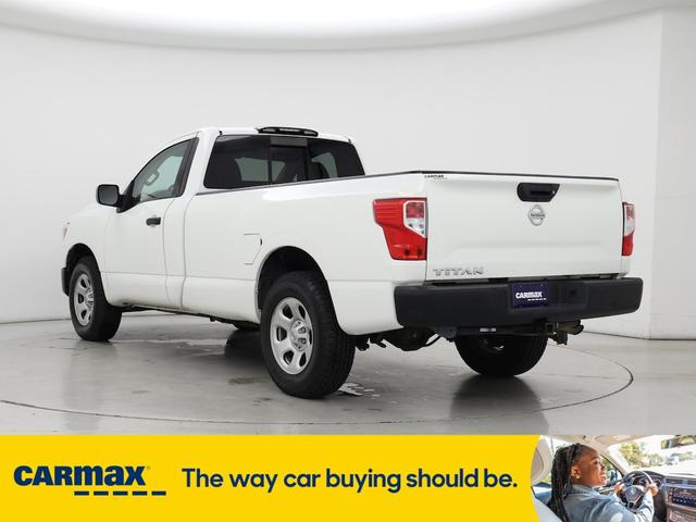 Photo of 2019 White Nissan Titan