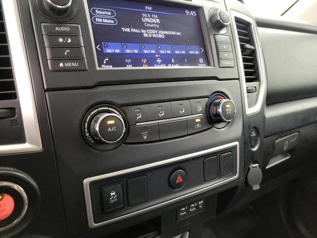 Photo of 2019 White Nissan Titan
