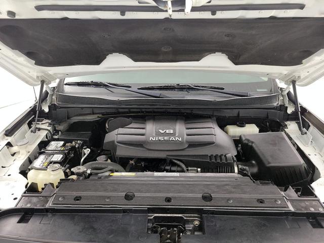 Photo of 2019 White Nissan Titan