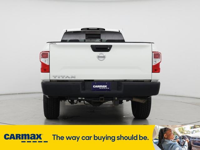 Photo of 2019 White Nissan Titan
