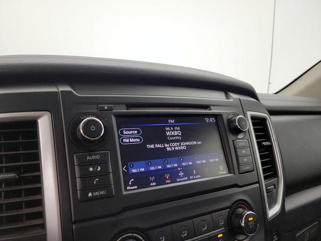 Photo of 2019 White Nissan Titan
