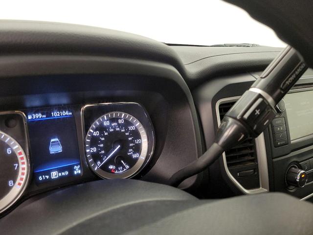 Photo of 2019 White Nissan Titan