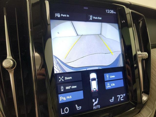 Photo of 2020 Blue Volvo XC60
