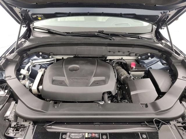 Photo of 2020 Blue Volvo XC60