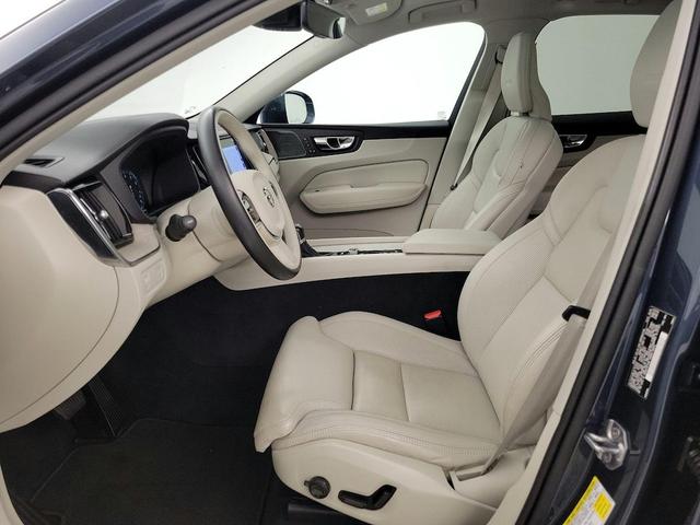Photo of 2020 Blue Volvo XC60