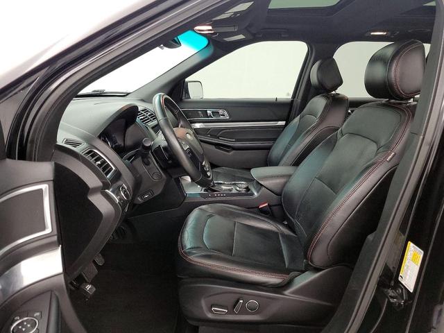 Photo of 2017 Black Ford Explorer