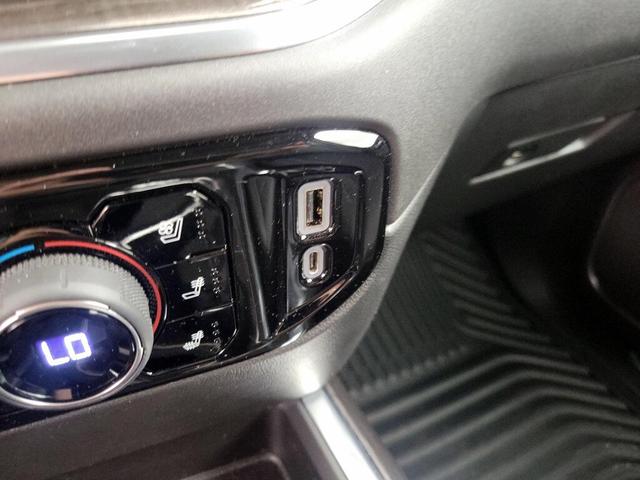 Photo of 2023 White Chevrolet Silverado 1500