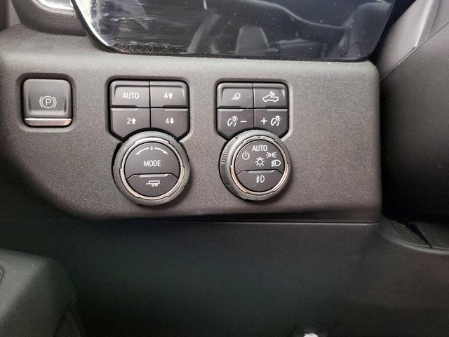 Photo of 2023 White Chevrolet Silverado 1500