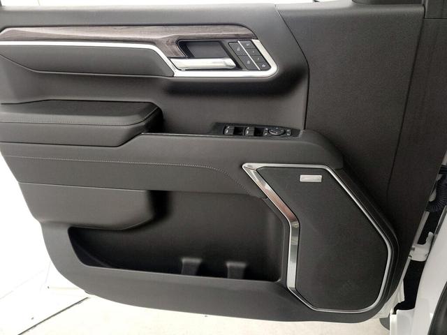 Photo of 2023 White Chevrolet Silverado 1500