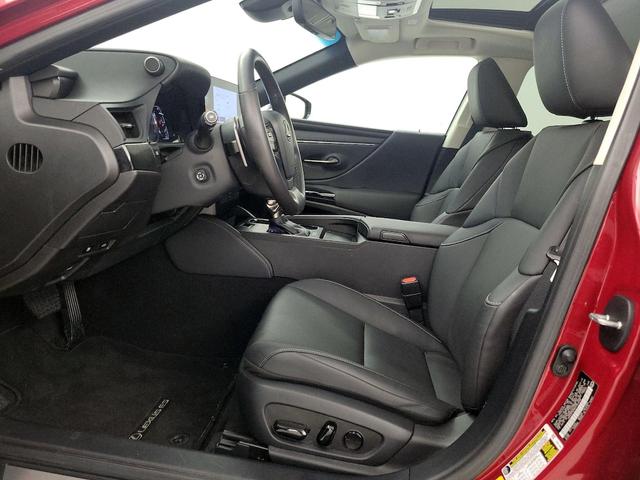 Photo of 2023 Red Lexus ES 350