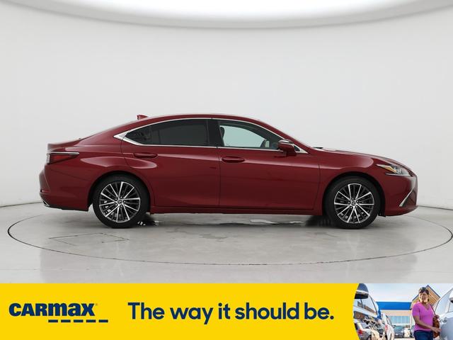 Photo of 2023 Red Lexus ES 350