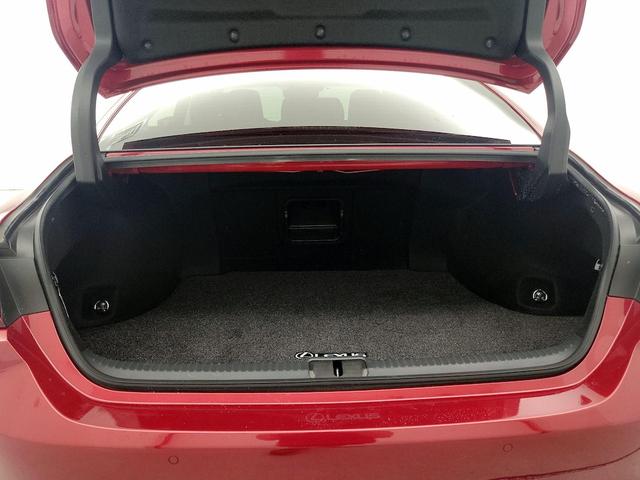Photo of 2023 Red Lexus ES 350
