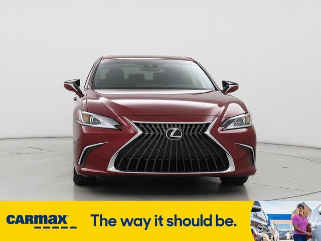 Photo of 2023 Red Lexus ES 350