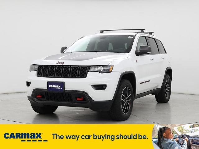Photo of 2019 White Jeep Grand Cherokee