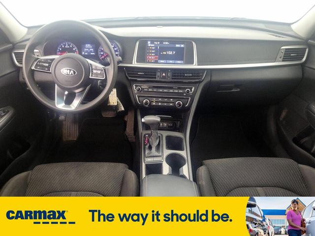 Photo of 2019 White Kia Optima