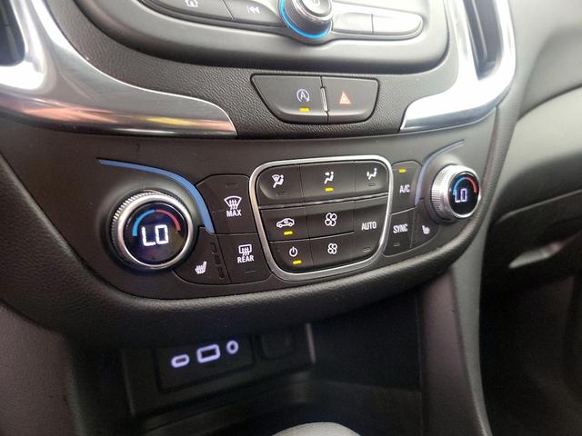 Photo of 2022 Red Chevrolet Equinox