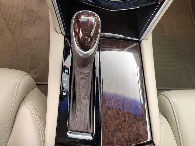 Photo of 2016 Tan Cadillac XTS