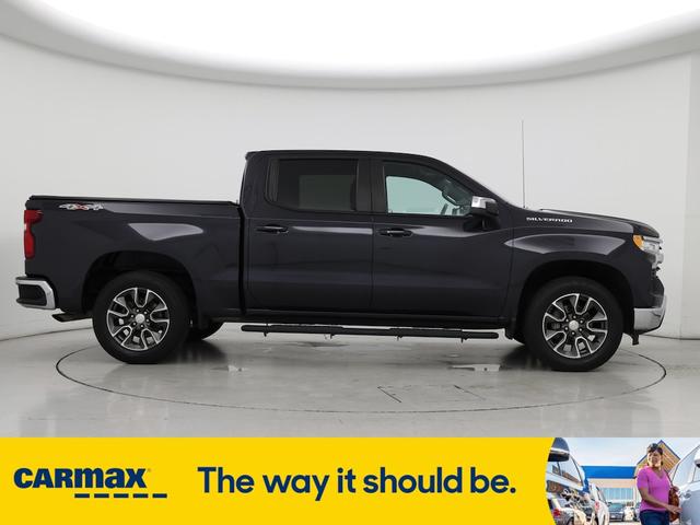 Photo of 2022 Gray Chevrolet Silverado 1500