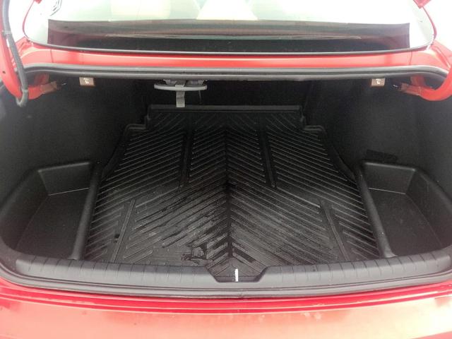 Photo of 2021 Red Hyundai SONATA