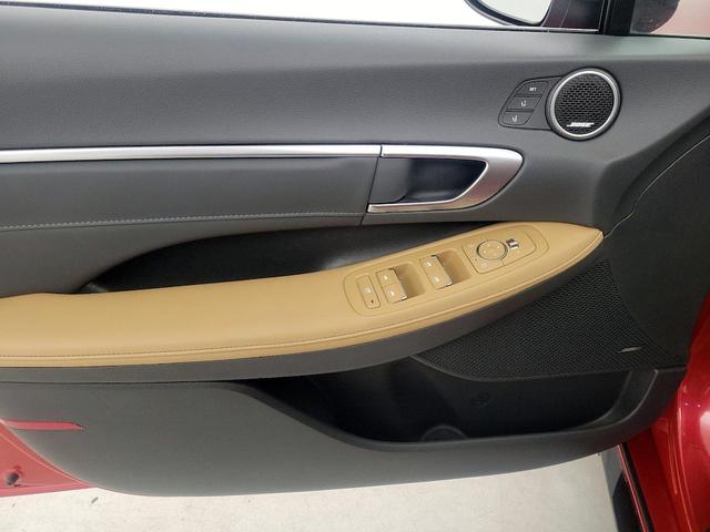 Photo of 2021 Red Hyundai SONATA