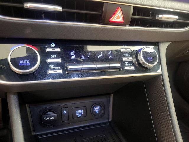 Photo of 2021 Red Hyundai SONATA