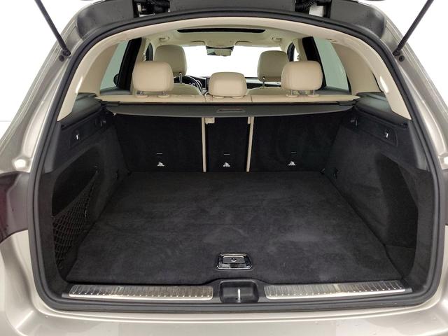 Photo of 2021 Silver Mercedes-Benz GLC 300