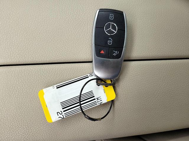 Photo of 2021 Silver Mercedes-Benz GLC 300