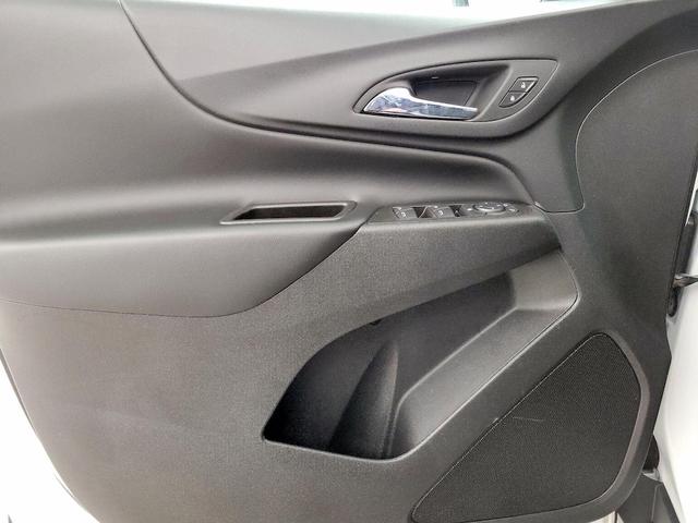 Photo of 2020 White Chevrolet Equinox