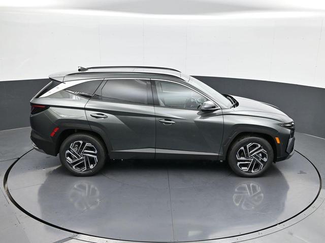 Photo of 2025 Amazon Gray Hyundai TUCSON Hybrid