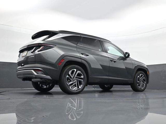 Photo of 2025 Amazon Gray Hyundai TUCSON Hybrid