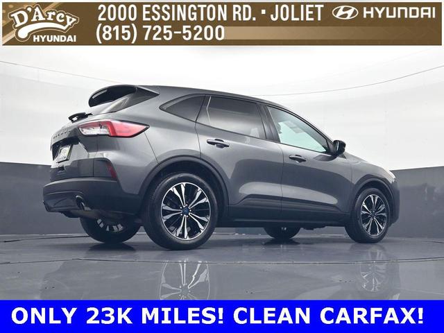 Photo of 2022 Carbonized Gray Metallic Ford Escape