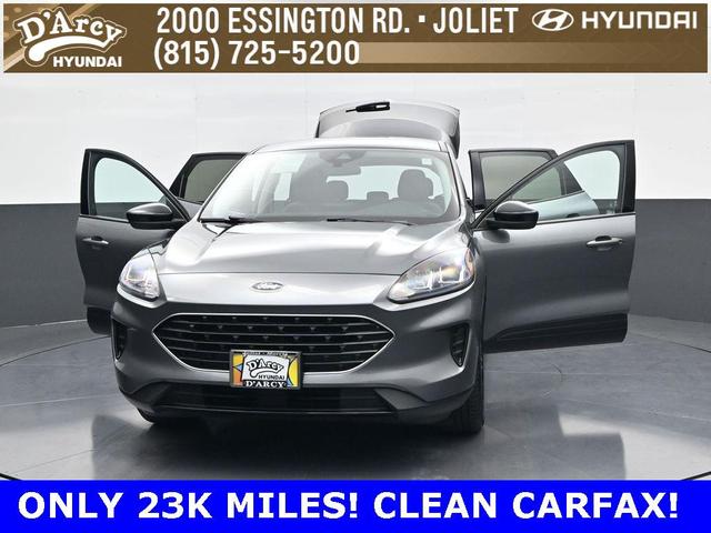 Photo of 2022 Carbonized Gray Metallic Ford Escape