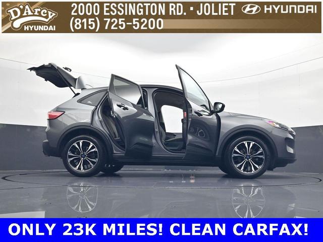 Photo of 2022 Carbonized Gray Metallic Ford Escape