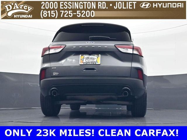 Photo of 2022 Carbonized Gray Metallic Ford Escape