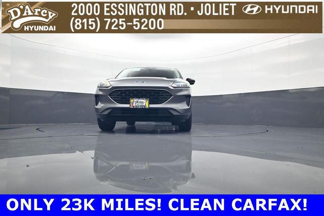 Photo of 2022 Carbonized Gray Metallic Ford Escape