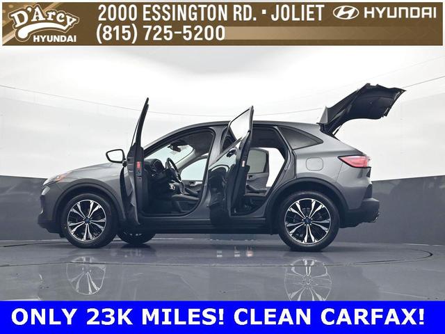 Photo of 2022 Carbonized Gray Metallic Ford Escape