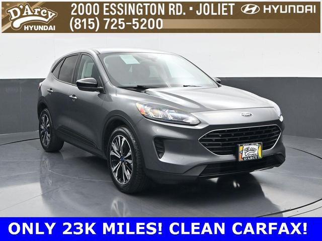 Photo of 2022 Carbonized Gray Metallic Ford Escape