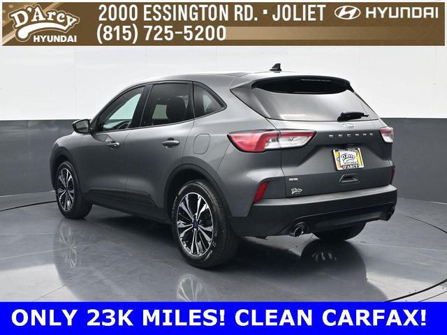 Photo of 2022 Carbonized Gray Metallic Ford Escape