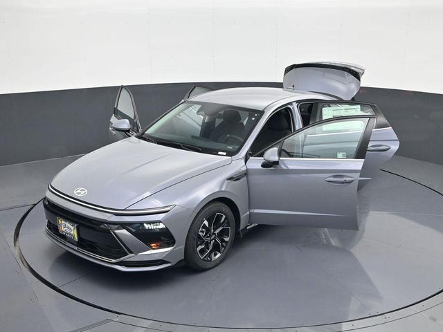 Photo of 2025 Transmission Blue Hyundai SONATA