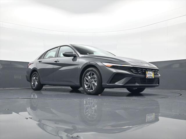 Photo of 2025 Ecotronic Gray Hyundai ELANTRA HEV
