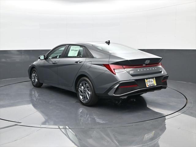Photo of 2025 Ecotronic Gray Hyundai ELANTRA HEV