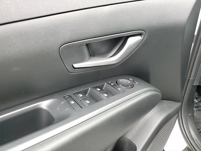 Photo of 2025 Serenity White Pearl Hyundai TUCSON